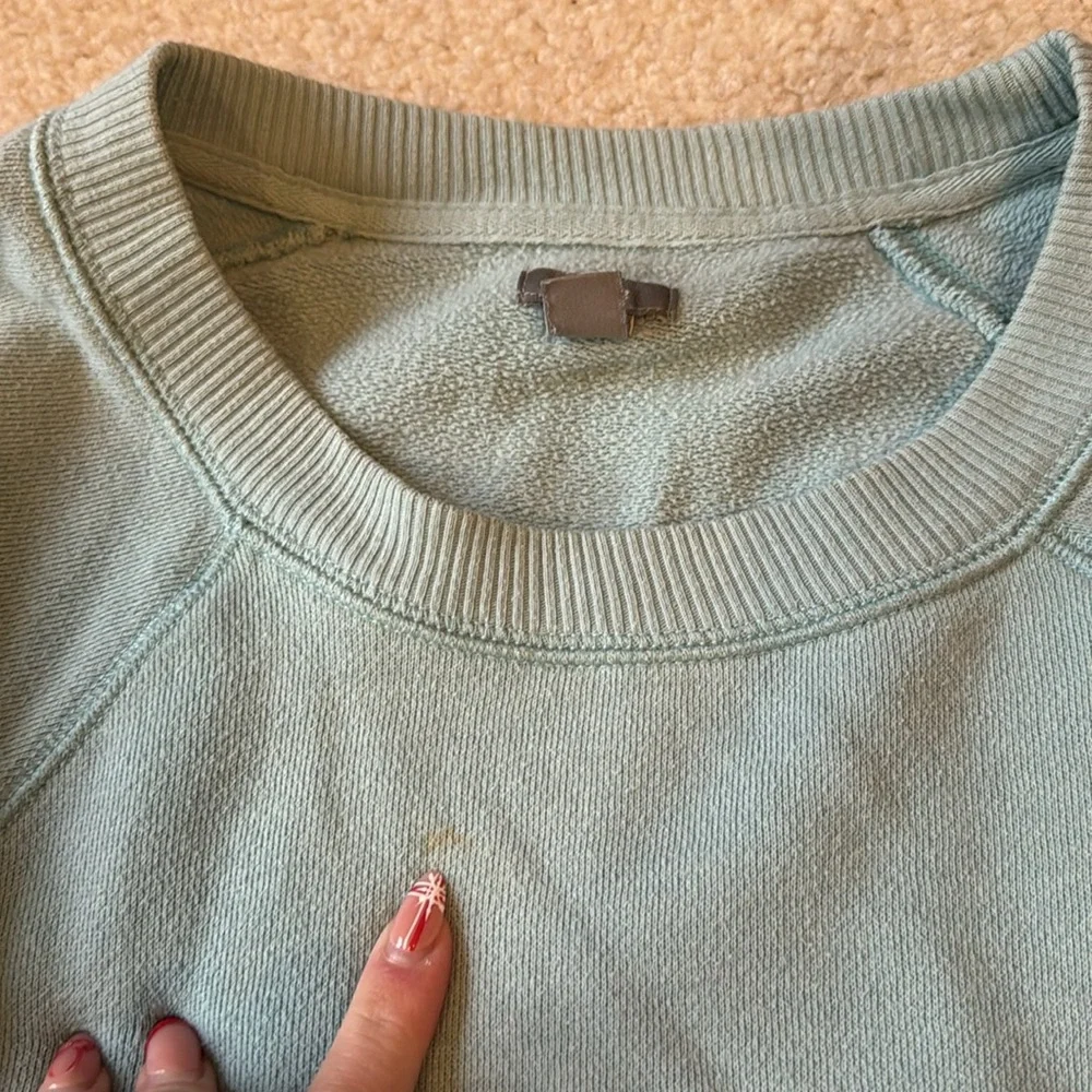 Blue aerie size mediumum sweatshirt small makeup spot - Picture 3 of 3